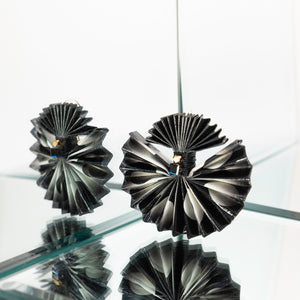 Burst - Black White 2X2